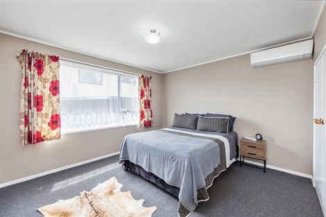 Photo of property in 2/121 Seymour Road, Sunnyvale, Auckland, 0612