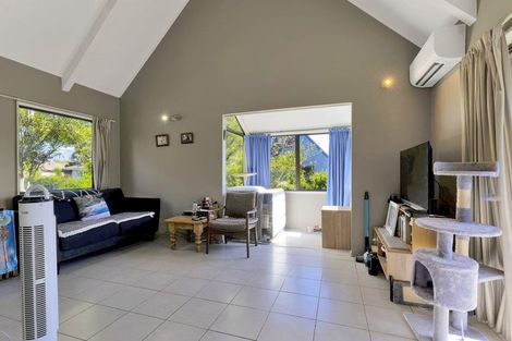 Photo of property in 18 Douglas Road, Amberley, 7410