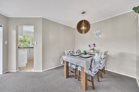 Photo of property in 6 Hanly Close, West Harbour, Auckland, 0618