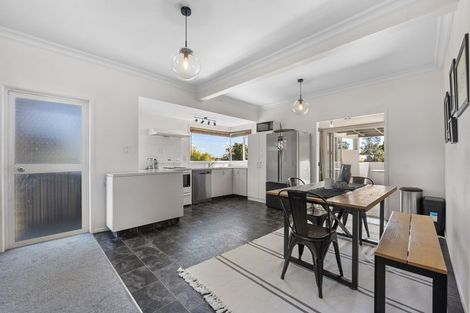 Photo of property in 3 Pukaka Street, Strandon, New Plymouth, 4312