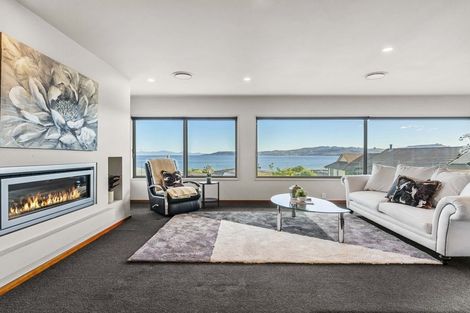 Photo of property in 174 Lake Terrace, Hilltop, Taupo, 3330