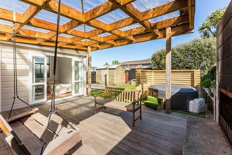 Photo of property in 37 Humber Street, Island Bay, Wellington, 6023