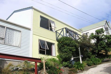 Photo of property in 8 Linwood Way, Island Bay, Wellington, 6023
