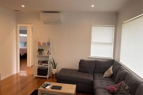 Photo of property in 41 Farquhar Road, Glendene, Auckland, 0602