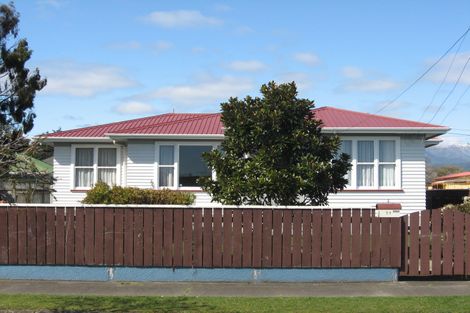 Photo of property in 24 Bowen Street, Levin, 5510