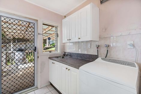 Photo of property in 83 Hendry Avenue, Hillsborough, Auckland, 1042