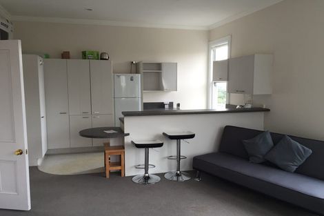 Photo of property in 1/10 Hobson Crescent, Thorndon, Wellington, 6011