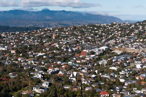 Photo of property in 29 Alanbrooke Place, Karori, Wellington, 6012