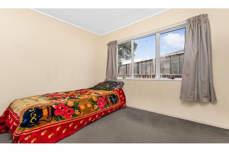 Photo of property in 12a Hinton Place, Weymouth, Auckland, 2103