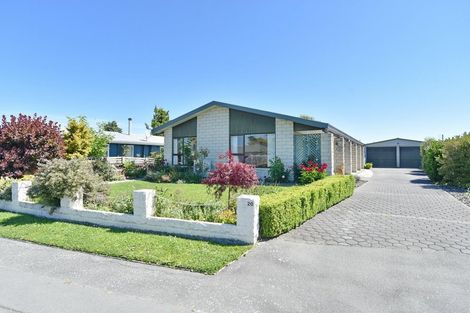 Photo of property in 20 Coates Place, Rangiora, 7400