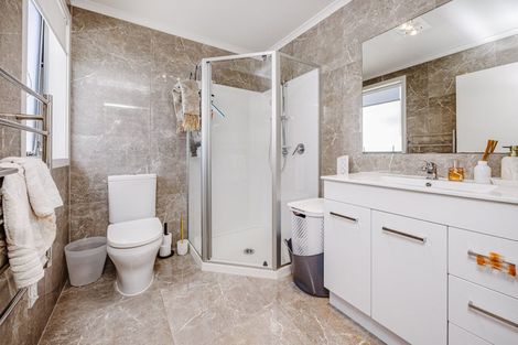 Photo of property in 42 Treestump Road, Takanini, 2112