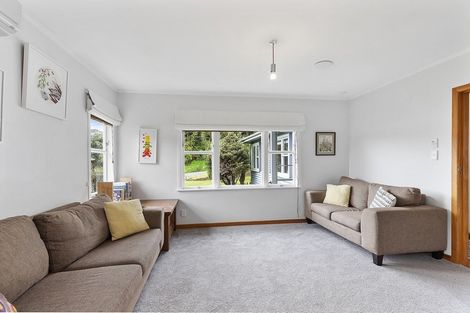 Photo of property in 62 Chester Road, Tawa, Wellington, 5028