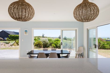 Photo of property in 28 Tama Road, Riversdale Beach, Masterton, 5872