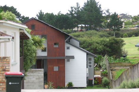 Photo of property in 15a Saltaire Street, Avondale, Auckland, 1026