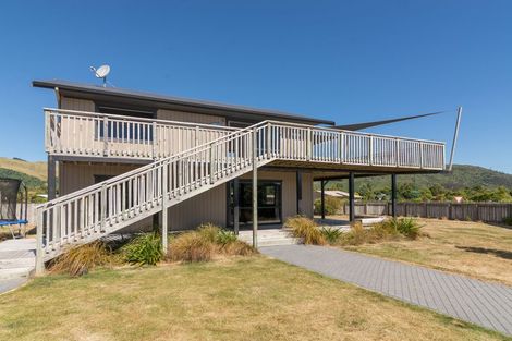 Photo of property in 136 Lisland Drive, Kinloch, Taupo, 3377