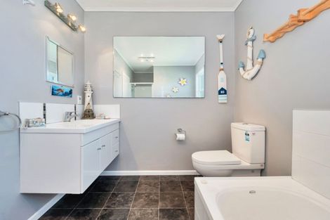 Photo of property in 12 Tui Street, Te Puke, 3119