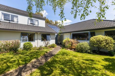 Photo of property in 10d Kinross Drive, Merrilands, New Plymouth, 4312