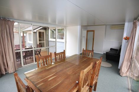 Photo of property in 124 Memorial Avenue, Burnside, Christchurch, 8053