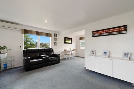 Photo of property in 20 Montclair Rise, Browns Bay, Auckland, 0630
