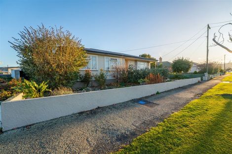 Photo of property in 18 Rugby Street, Waimate, 7924
