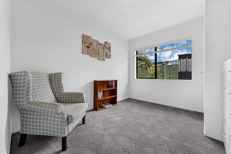 Photo of property in 8/39 Swanson Road, Henderson, Auckland, 0610