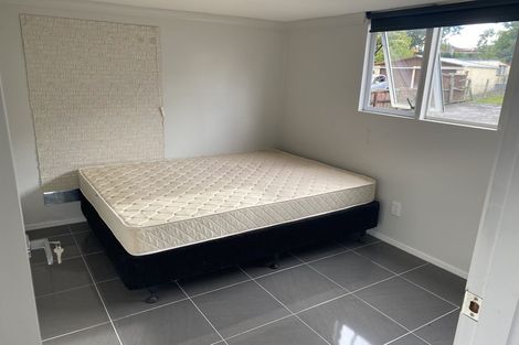 Photo of property in 41 Thornlow Street, Glendene, Auckland, 0602