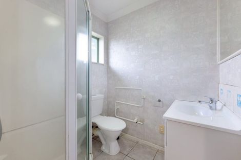 Photo of property in 6 Millstream Drive, Henderson, Auckland, 0610