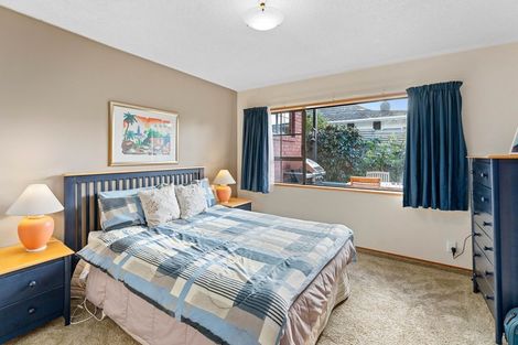 Photo of property in 11 Fleetwood Grove, Waikanae, 5036