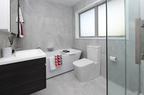 Photo of property in 47 Pah Road, Cockle Bay, Auckland, 2014