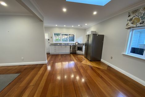 Photo of property in 3 Dee Street, Island Bay, Wellington, 6023