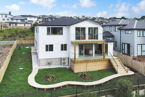 Photo of property in 28 Cirrus Way, Ranui, Auckland, 0612