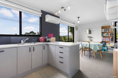 Photo of property in 29 Abbotleigh Avenue, Te Atatu Peninsula, Auckland, 0610