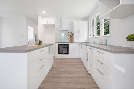 Photo of property in 24 Glenview Terrace, Glenview, Hamilton, 3206