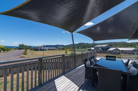 Photo of property in 136 Lisland Drive, Kinloch, Taupo, 3377