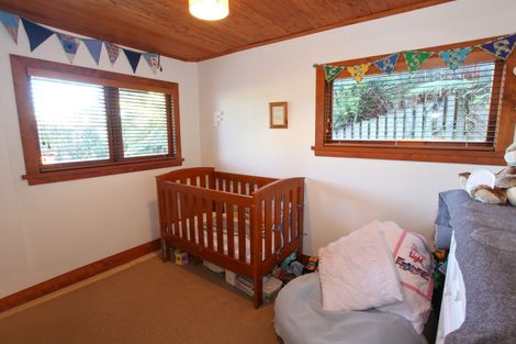Photo of property in 11 Robertson Street, Raglan, 3225