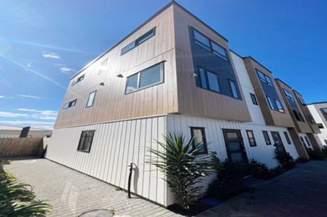 Photo of property in 8/8 Arney Road, Ranui, Auckland, 0612