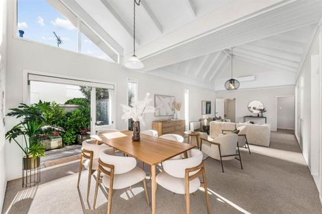 Photo of property in 1/19 Saltburn Road, Milford, Auckland, 0620