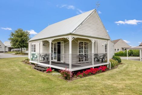 Photo of property in 27/30 Sorrento Drive, Rangatira Park, Taupo, 3330