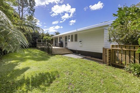 Photo of property in 73 Heta Road, Highlands Park, New Plymouth, 4312