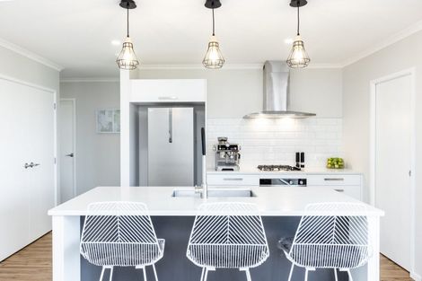 Photo of property in 15 Hikawera Drive, Frimley, Hastings, 4120