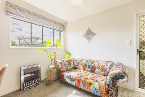 Photo of property in 1 Ward Crescent, Marewa, Napier, 4110