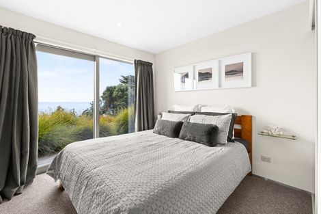 Photo of property in 15 Lightning Ridge View, Waimarama, 4294