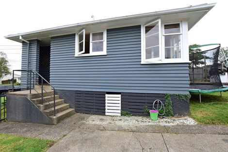 Photo of property in 78 Arimu Road, Papakura, 2110