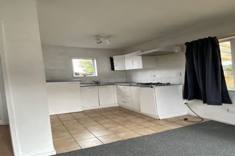 Photo of property in 92 Bruce Mclaren Road, Henderson, Auckland, 0612