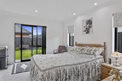 Photo of property in 10 Pembrook Close, Rangiora, 7400