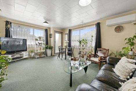 Photo of property in 1/29 Gemstone Drive, Birchville, Upper Hutt, 5018