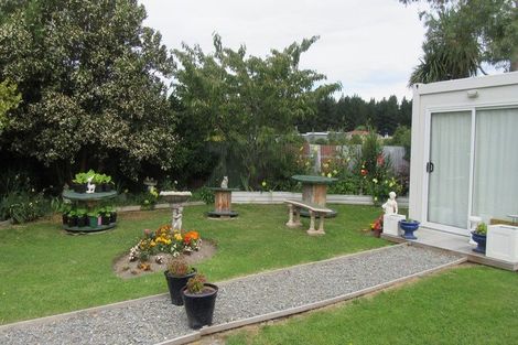 Photo of property in 85 Timaru Road, Waimate, 7924