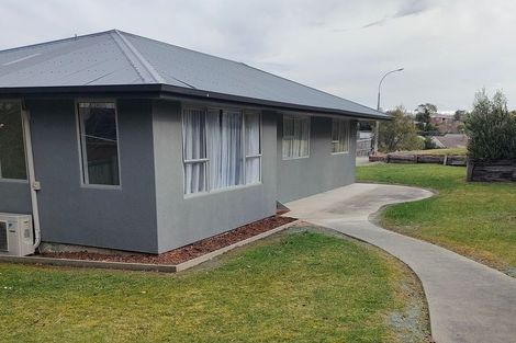 Photo of property in 1 Glenview Terrace, Highfield, Timaru, 7910