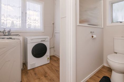 Photo of property in 2 Carey Street, Longburn, Palmerston North, 4412