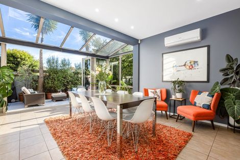 Photo of property in 61 Quadrant Heights, Paraparaumu, 5032